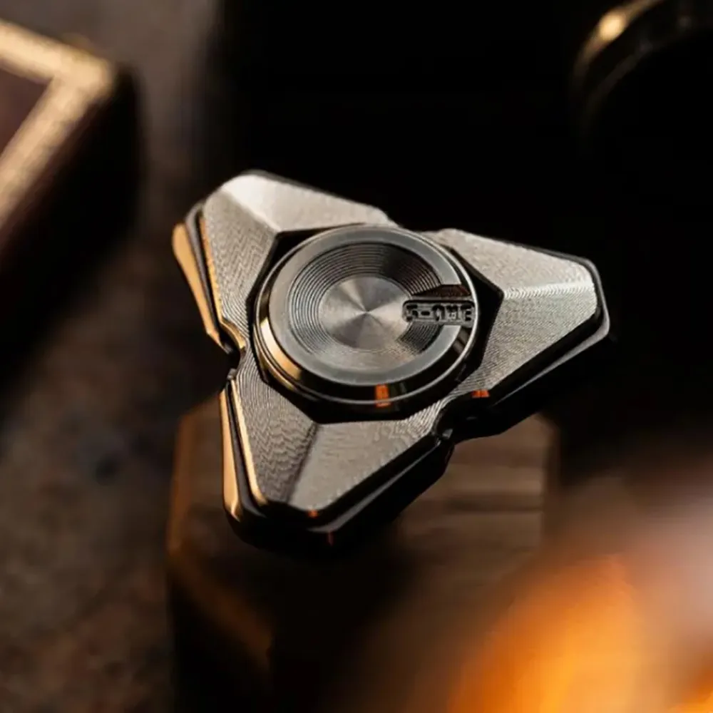 S-ONE SUAN Q-S EDC Fidget Spinner Giroscopio per unghie aperte Fidget Spinner a tre pale Giocattolo Fidget in metallo Accessori da scrivania