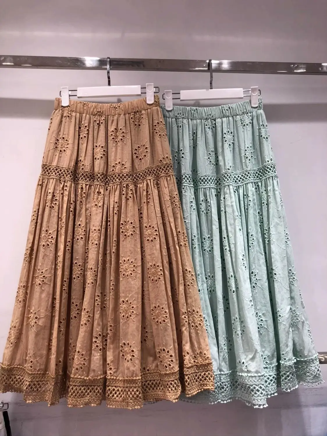 

Wedbleser 2025 Lace New Embroidery Hollow Half Skirt A-line Autumn Edition Long Medium High Waist Versatile Long Skirts