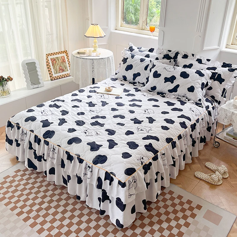 Cartoon Cow Theme Bed Skirt Set Cute Animal Print Boy Girl Bedroom Bed Cover with Pillowcases Comfortable Skin-friendly Bedding