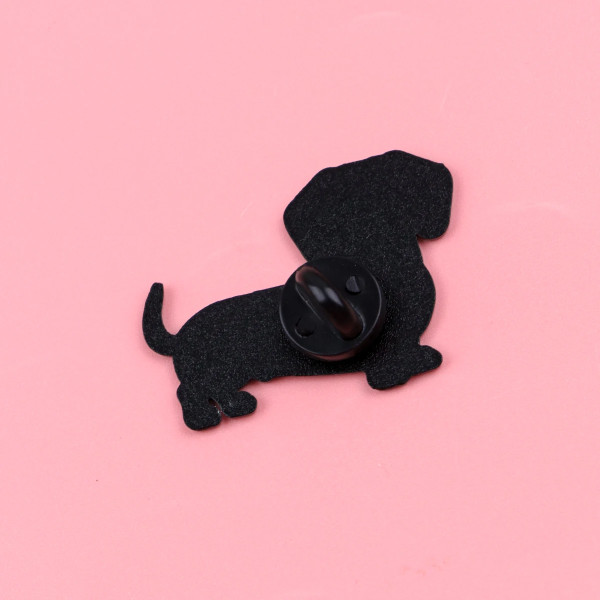 Dackel Emaille Pin Niedliche Hunde Brosche Kiefern Anstecknadeln Abzeichen auf Rucksack Kleidung Accessoires Tierschmuck Haustierliebhaber Geschenke