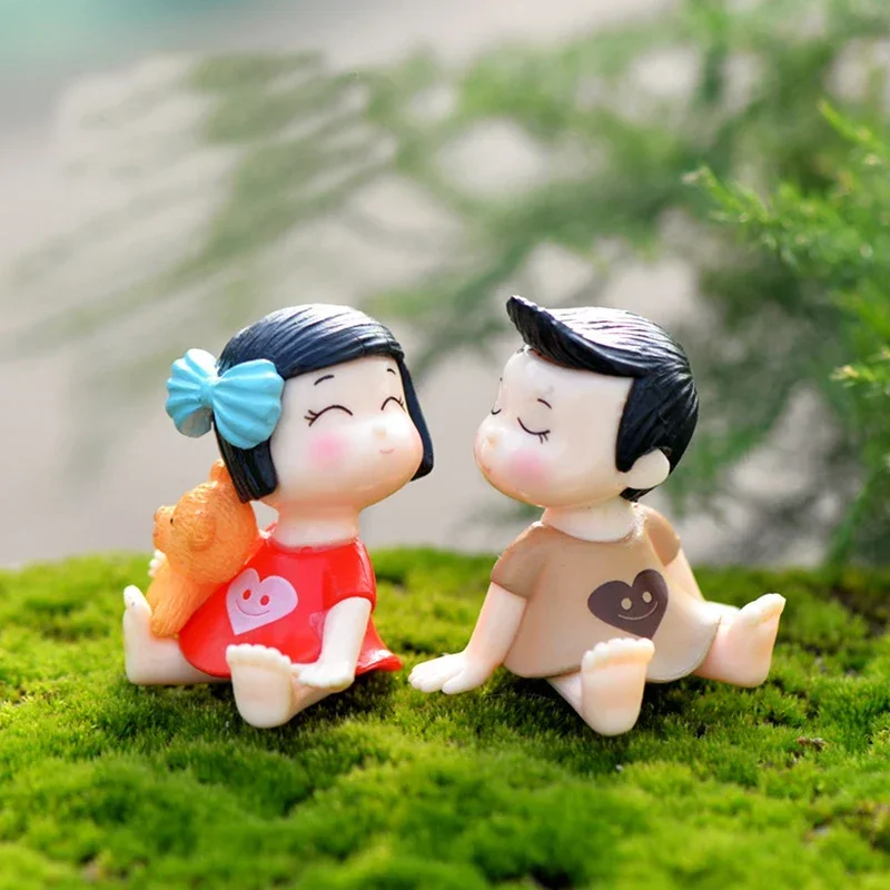 2PCS Valentine's Day Gift Cartoon Resin Couples Figurine Cute Lovers Balloon Ornament Car Dashboard Office Desktop Home Decor