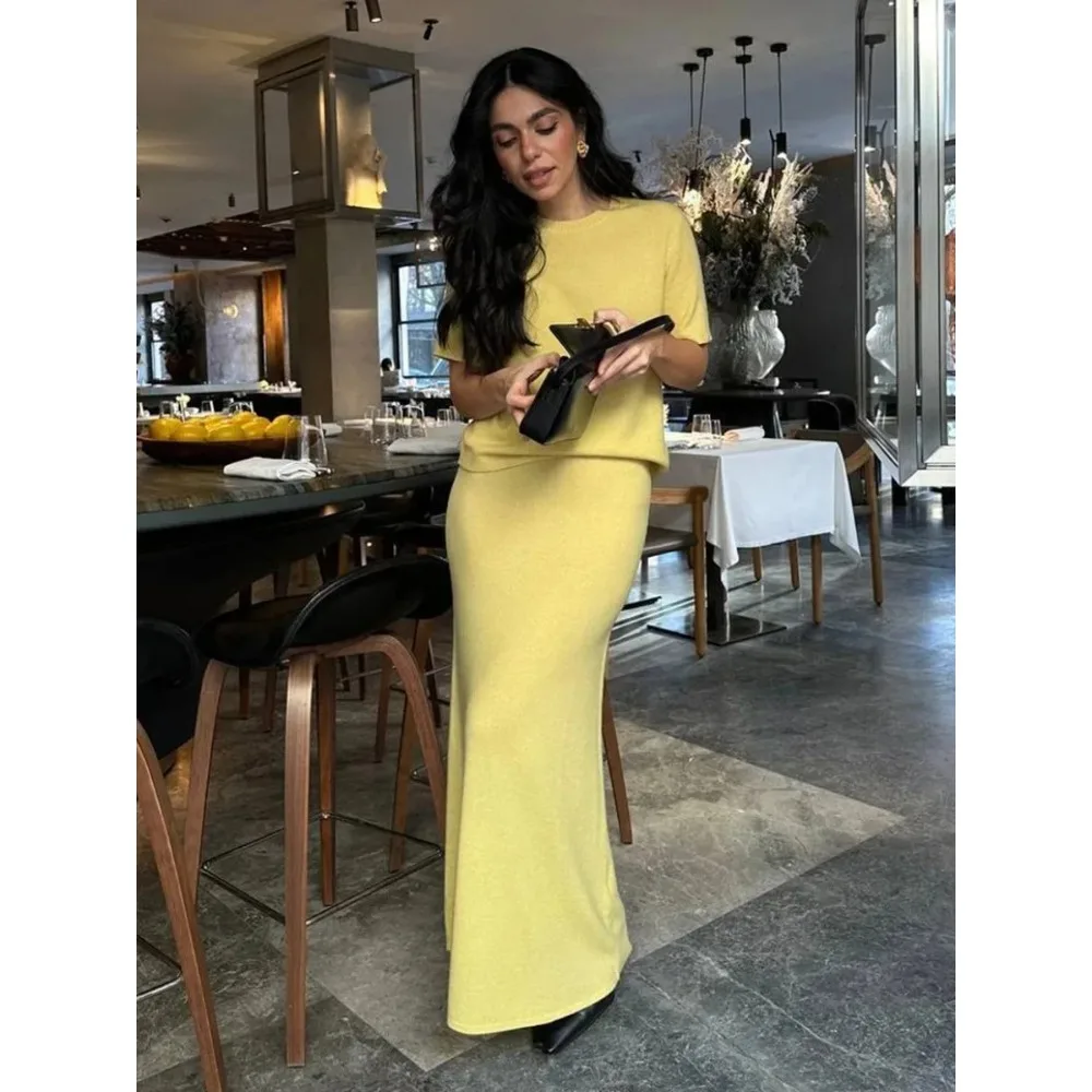 

Women's Summer Casual Short Sleeve Two Piece Set Bodycon Ribbed Knit Top Skirt Elegant Minimalist Solid Beach Outfit Wolfeel