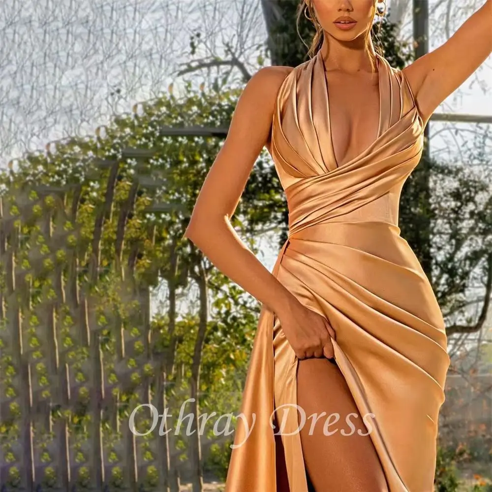 Sexy Sheath Halter Neck Prom Dresses Chic Pleats Party Dresses With Slit Evening Dress Long Vestidos De Fiesta فساتين السهرة