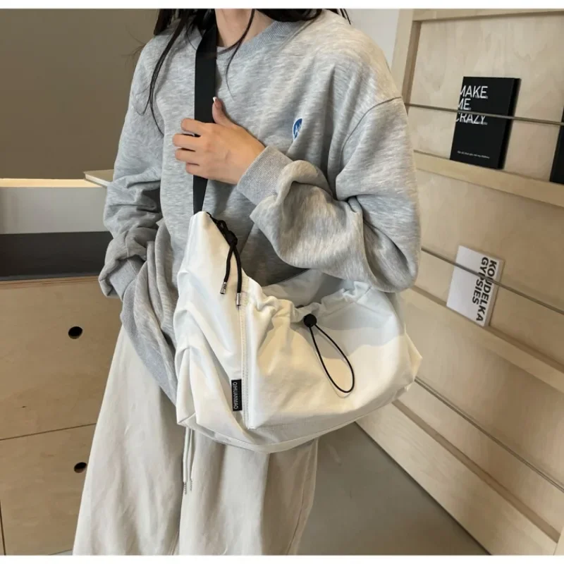 New Fashion Solid Nylon Hobos Shoulder Bags 2024 Zipper Interior Slot Pocket Messenger Bags Large Size Light Concise HandBags