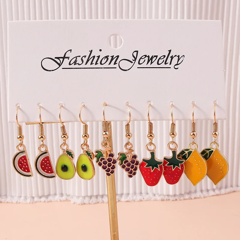 5 Paar/Set modische Frucht-Ohrringe für Damen, mit Apfel-, Wassermelonen-, Trauben- und Erdbeer-Motiven, als Hängeohrringe, ideal als Geschenk für Mädchen und für Partys. – Detail 1