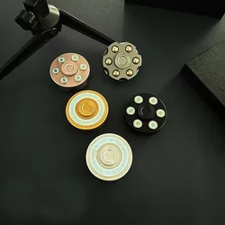 EDC Revolver Descompressão Fidget Spinner, Glow-in-the-Dark Metal Toy, Presente