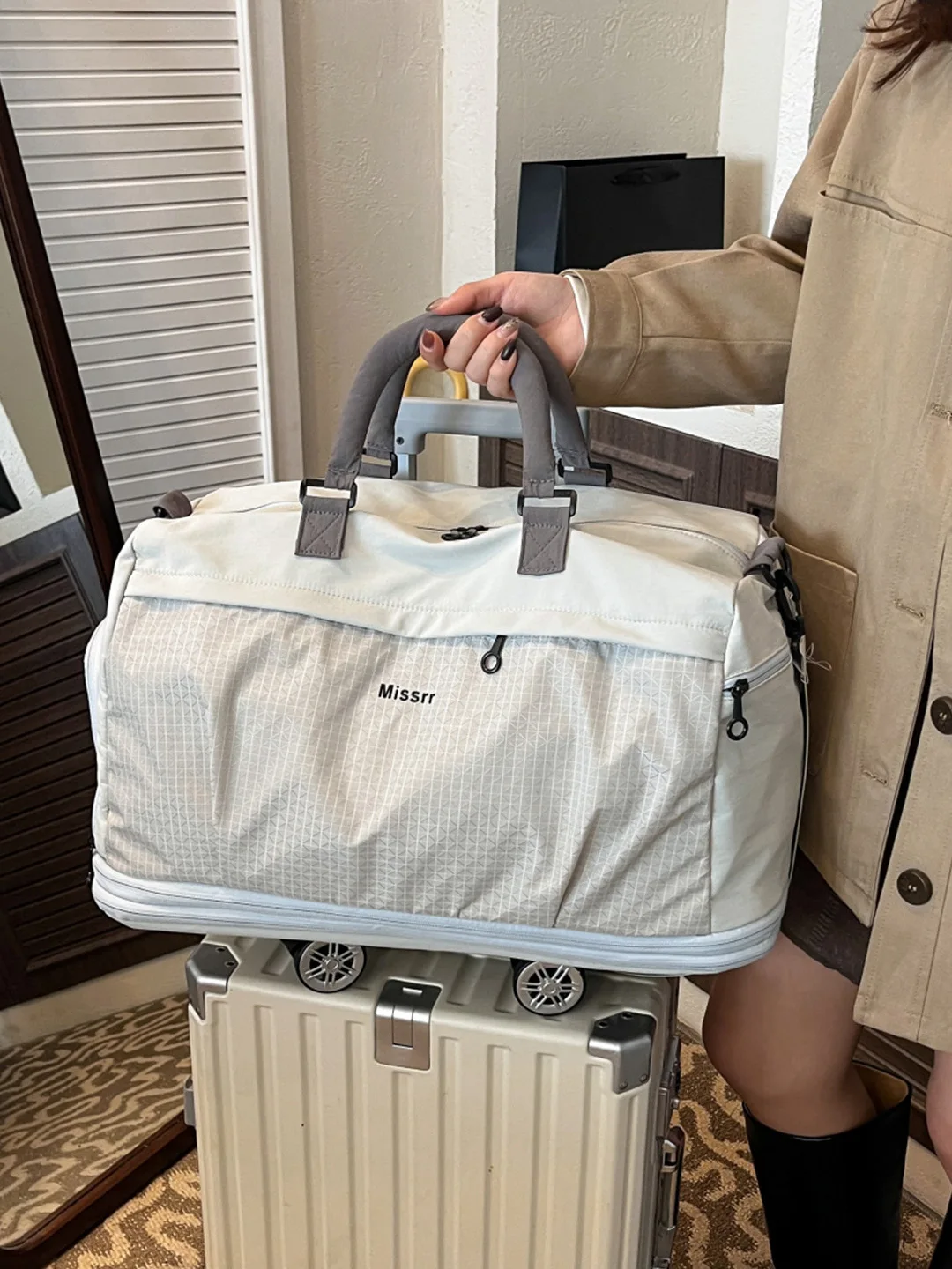 Ultra-Light Portable Travel Bag Women's Roller Luggage Bag Large Capacity All-Wheel Bag Lightweight with Wheels Foldable Bag