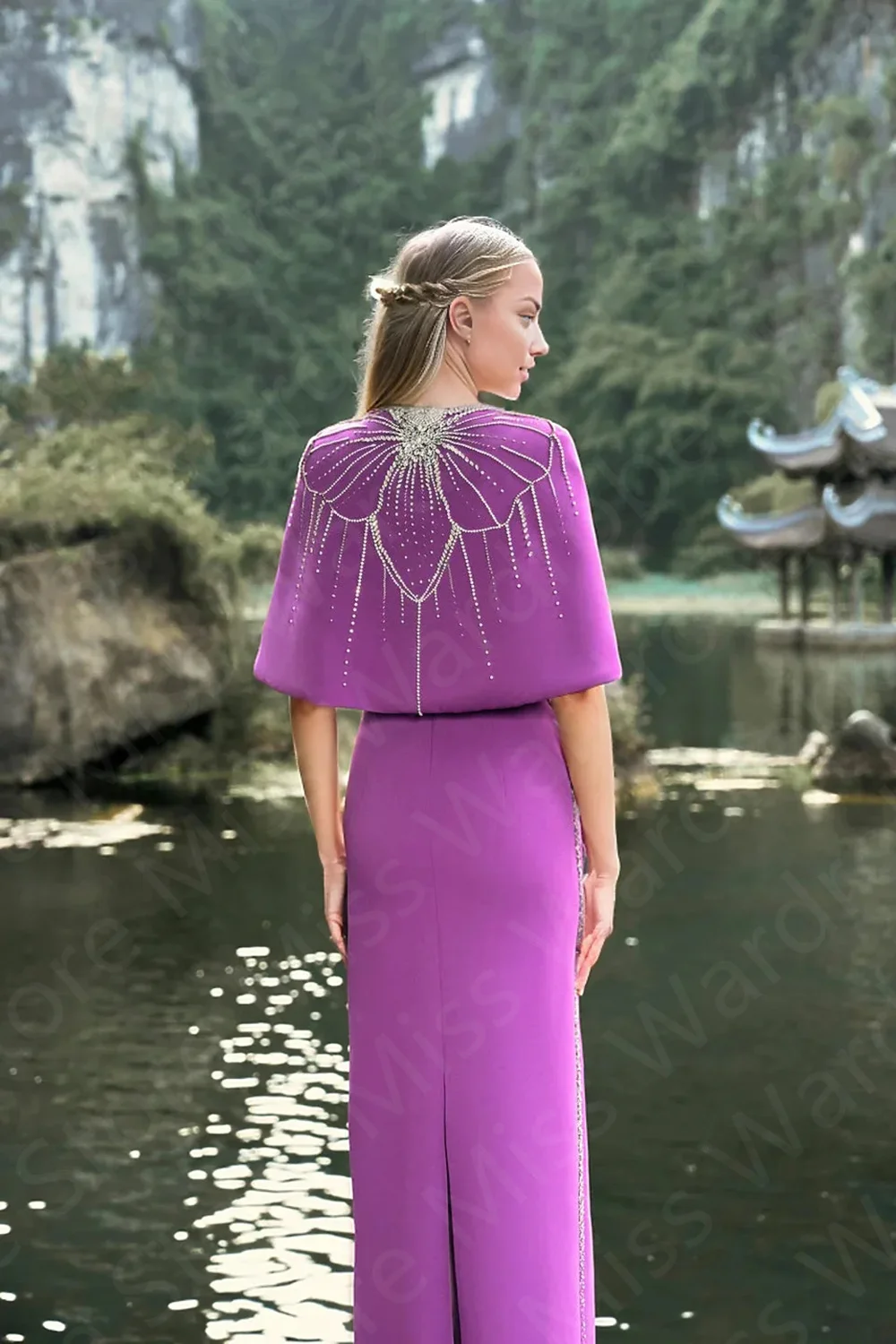 Classic Purple Arabic Evening Dresses Muslim Gowns with Cape Prom Party Gowns Luxury Beading Wedding Guest Dress 2024 Round Neck