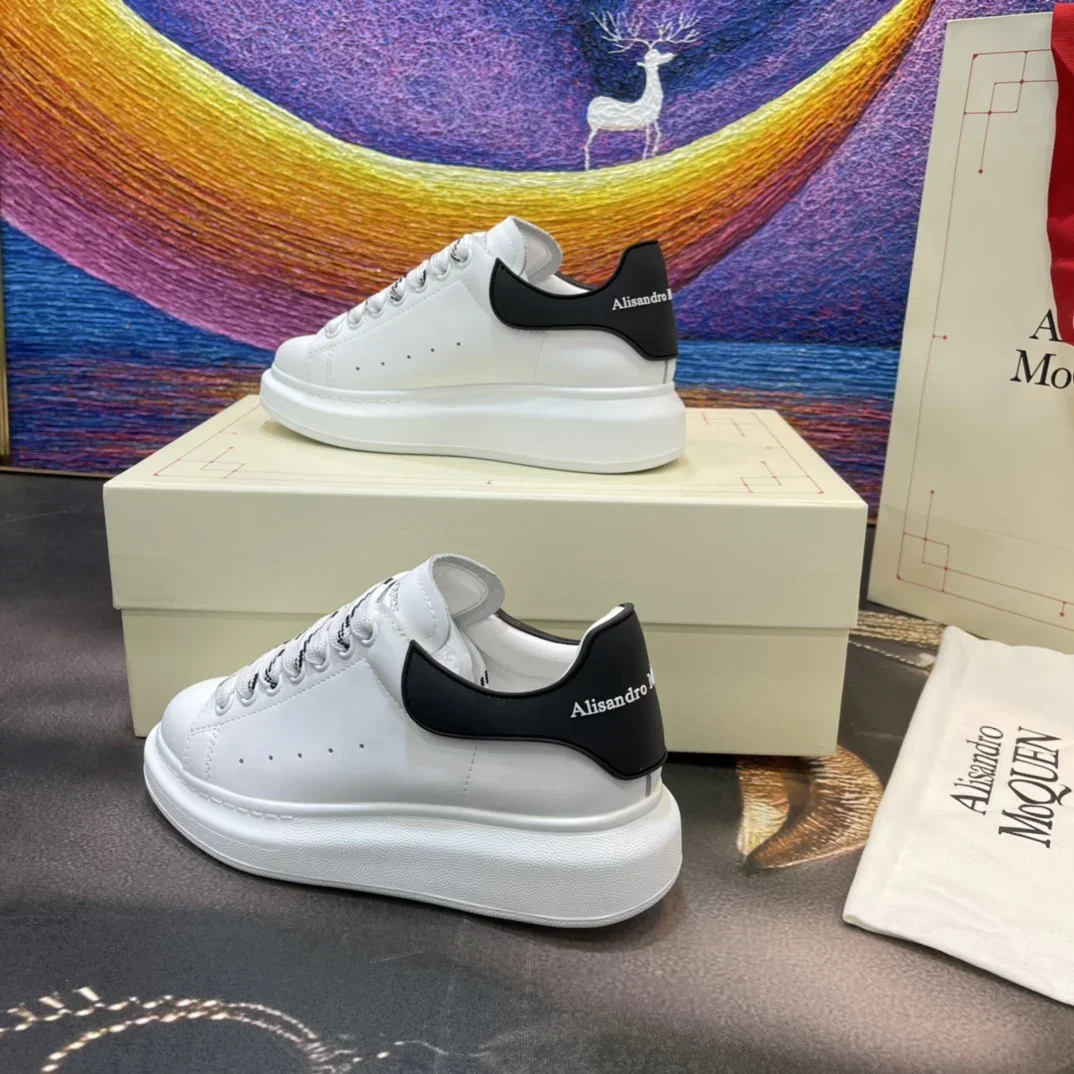

Top Hight Quality Mens Casual Sneakers Real Leather Womens Brand Designer Tennis Shoes Classic Fashion Design running shoes