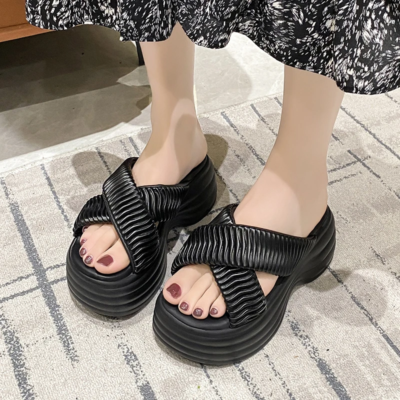 Hoge Platform Slippers Voor Vrouwen Open Teen Lederen Wiggen Chunky Sandalen Nieuwe Zomer Dikke Bodem Vrouwelijke Strand Slippers 7Cm