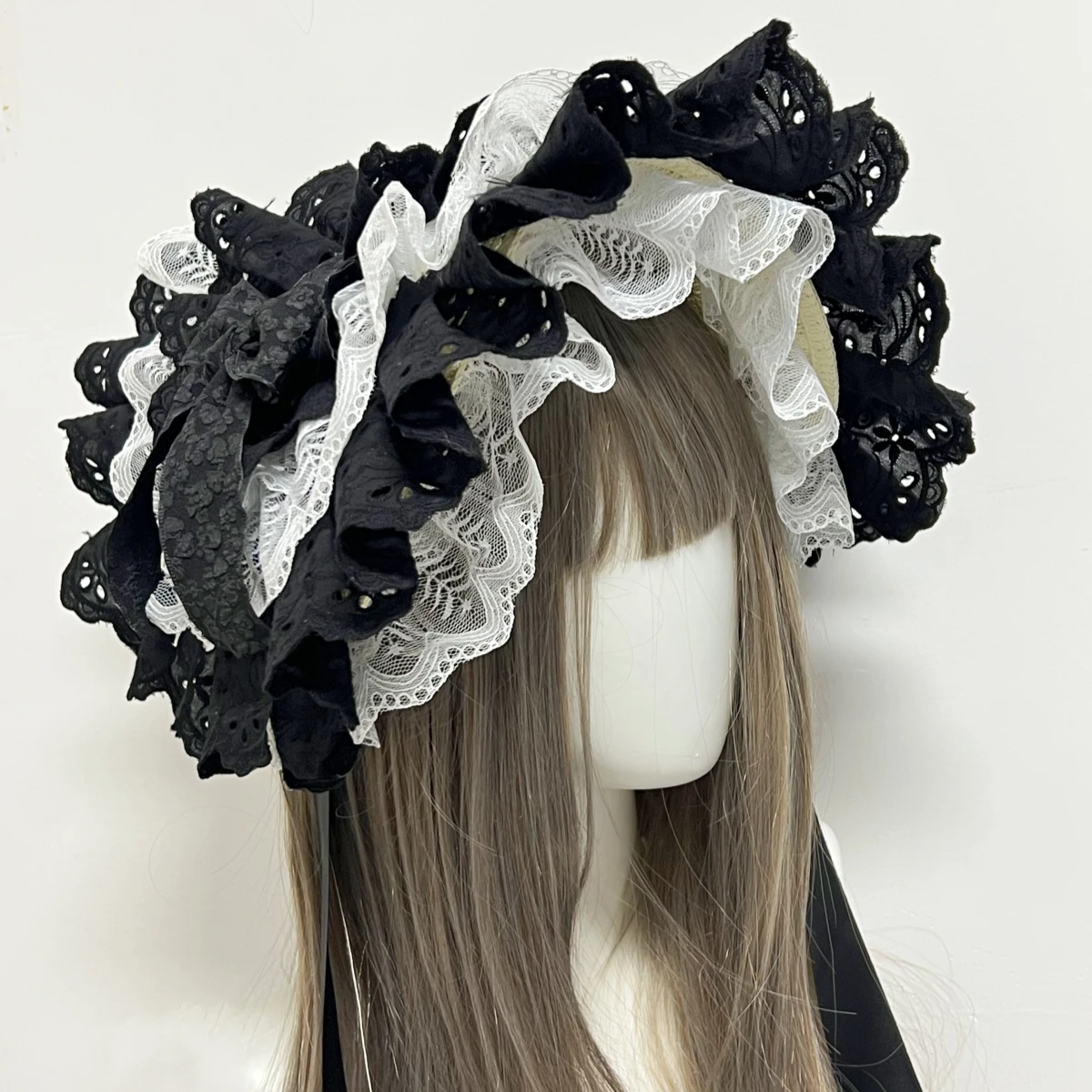 

Original Handmade Lolita Black and White Lace Embroidered Bow Bnt Female Girls Cos Headgear Red and White Headwear Accessory