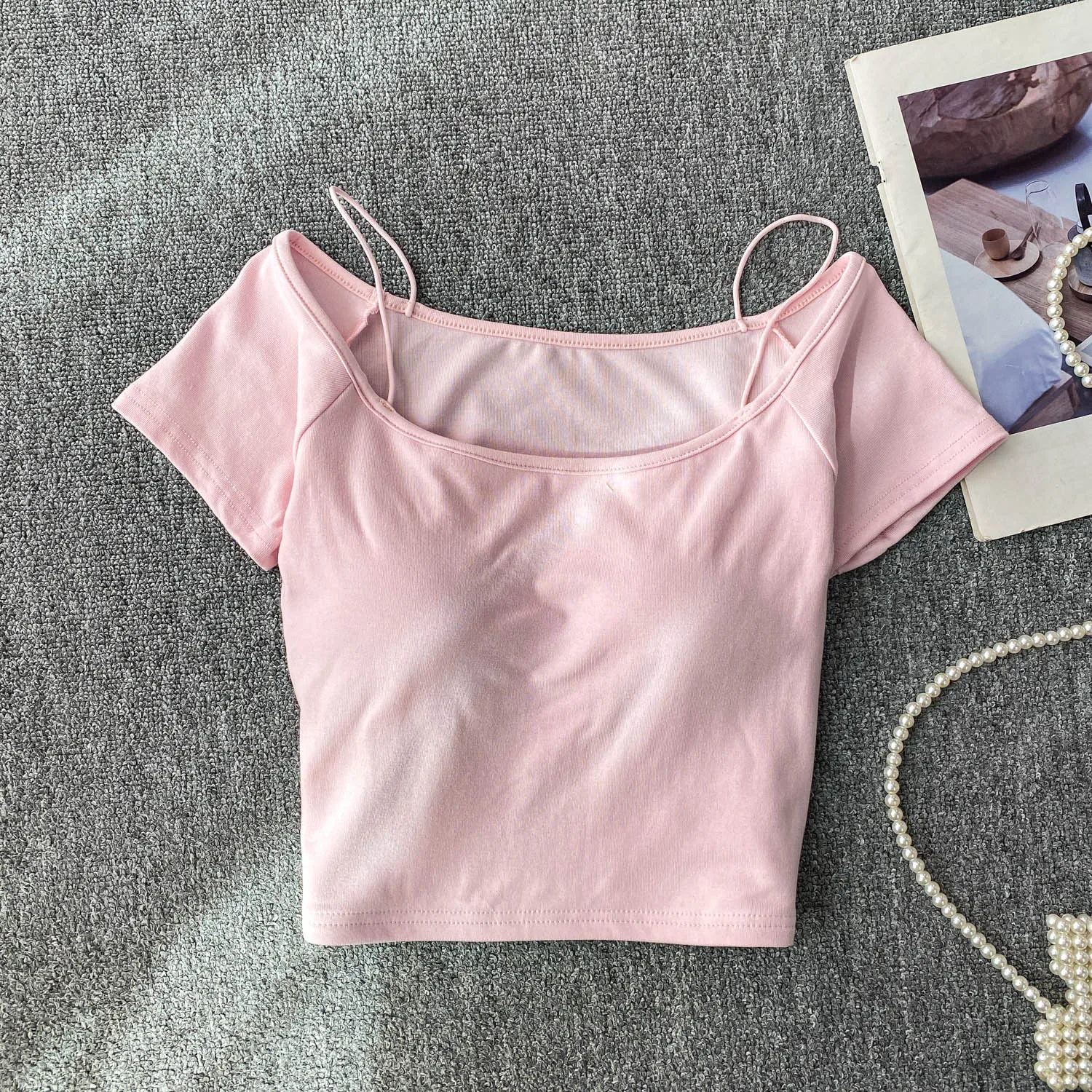 تي شيرت نسائي قصير محبوك مثير بلون واحد، ضيق ومناسب للجسم، مع حشوة للصدر، نسخة كورية أنيقة للعمل #1