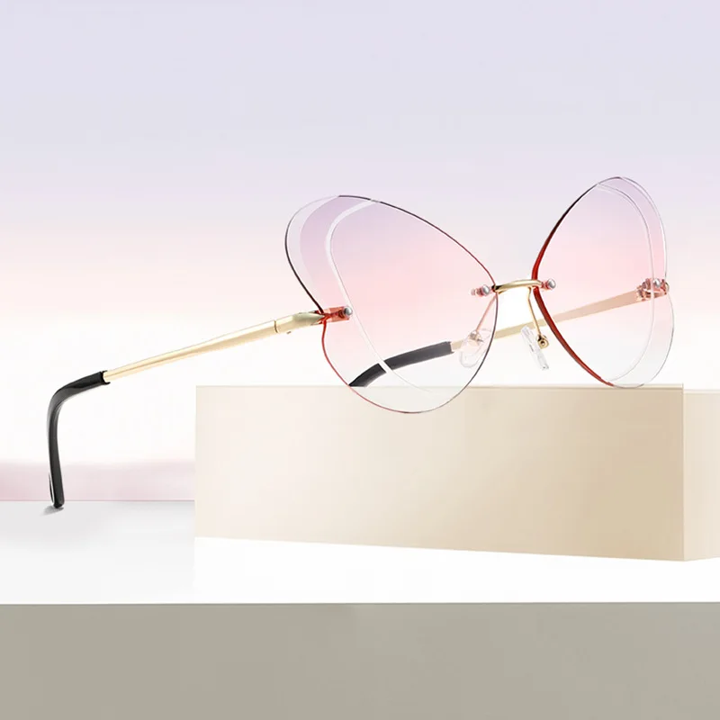 

2026 New Butterfly Metal Sunglasses UV400 Anti-UV Fashion Trendy Women's Shades for Outdoor Travel