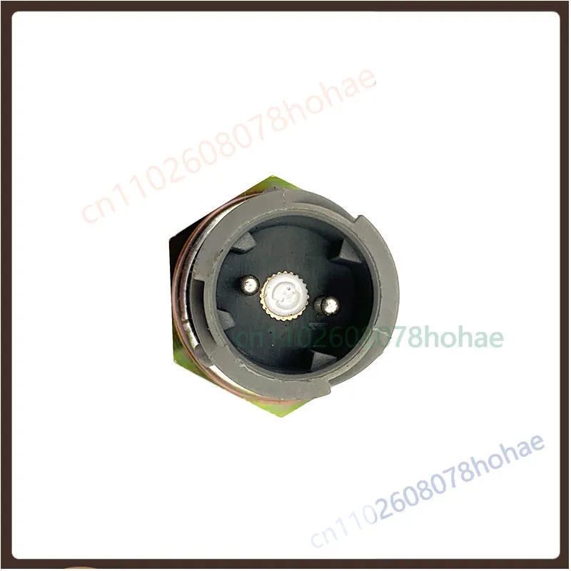 For Jiefang J6 Handbrake Stop Light Switch OE 3757050‑435 Truck Brake Signal Sensor Parts