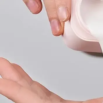 2/3 قطعة حاوية السفر التخزين المغناطيسي مع الأغطية موزع مستحضرات التجميل التراص تصميم زجاجة لمنظم كريم الوجه واقية من الشمس