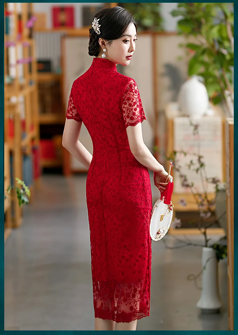 De Belles Femmes Pakistanaises Dans Une Robe Traditionnelle De Broderie