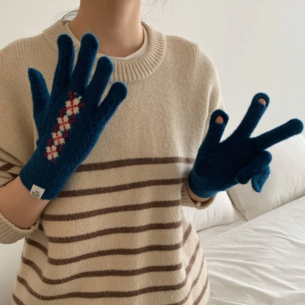 

Fair Island Style Winter Knitted Gloves Red Soft Crosshatched Pattern Wool Gloves Thick Korean Style Women Cycling Mittens