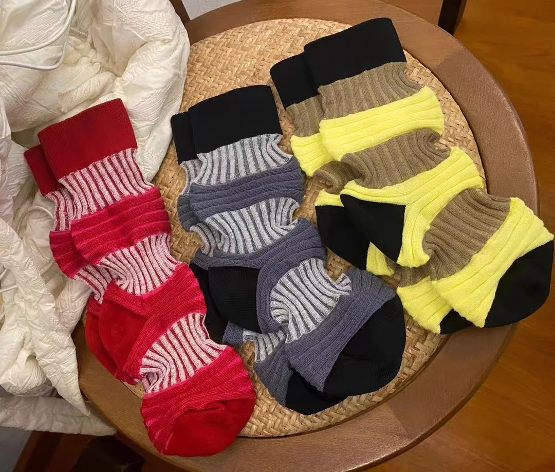 Japanese niche designer tide brand socks women's pleated pile socks small red book net red lantern socks large intestine socks