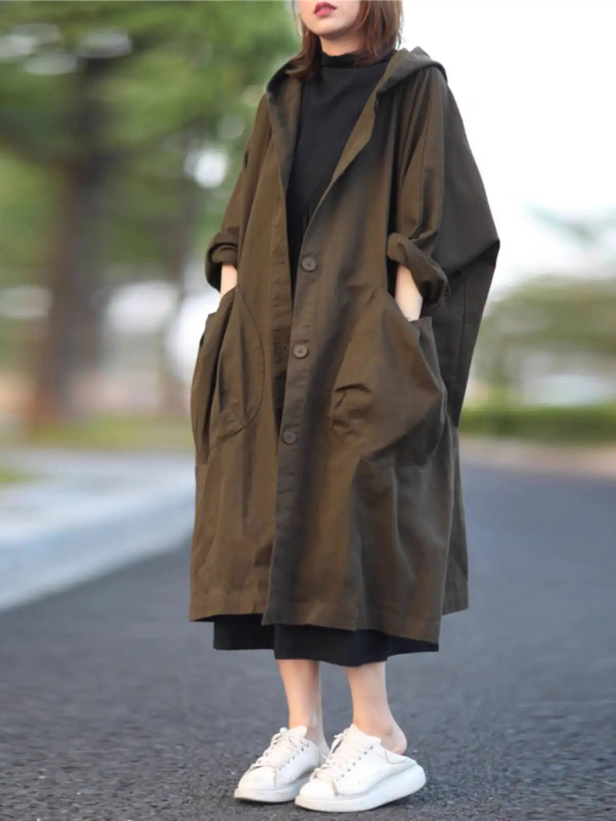 

2025 Autumn Women's Windbreaker Trench Coat Japanese Hooded Design Large Pocket Over The Knee Mid Length Loose Outerwear