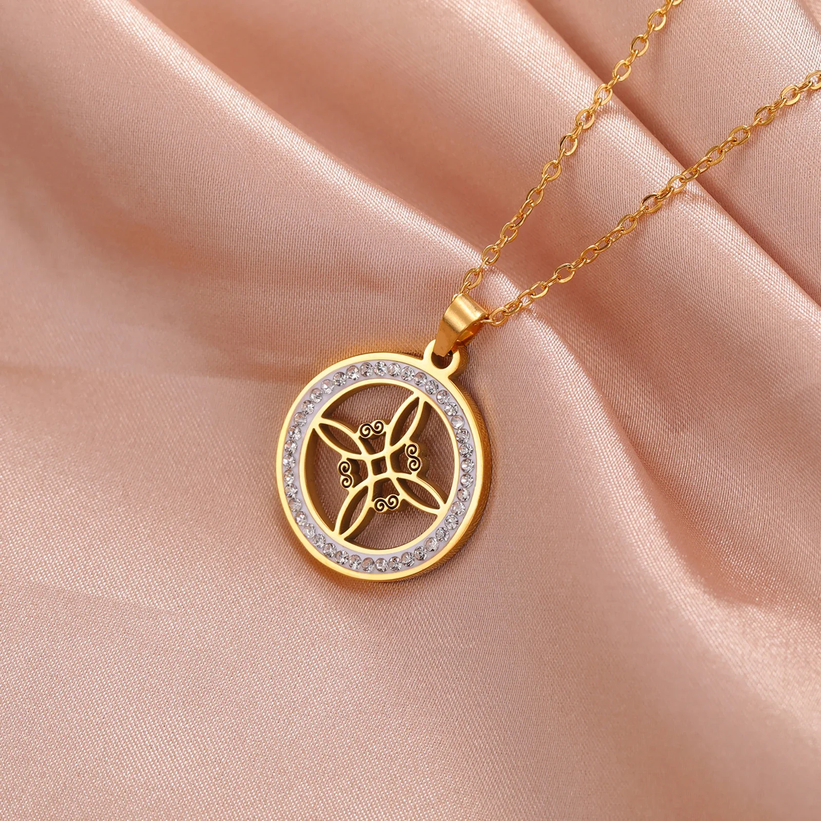 Skyrim Witch Knot Clear Zircon Round Pendant Necklace Stainless Steel Gold Color Necklaces Amulet Witchcraft Jewelry Gift