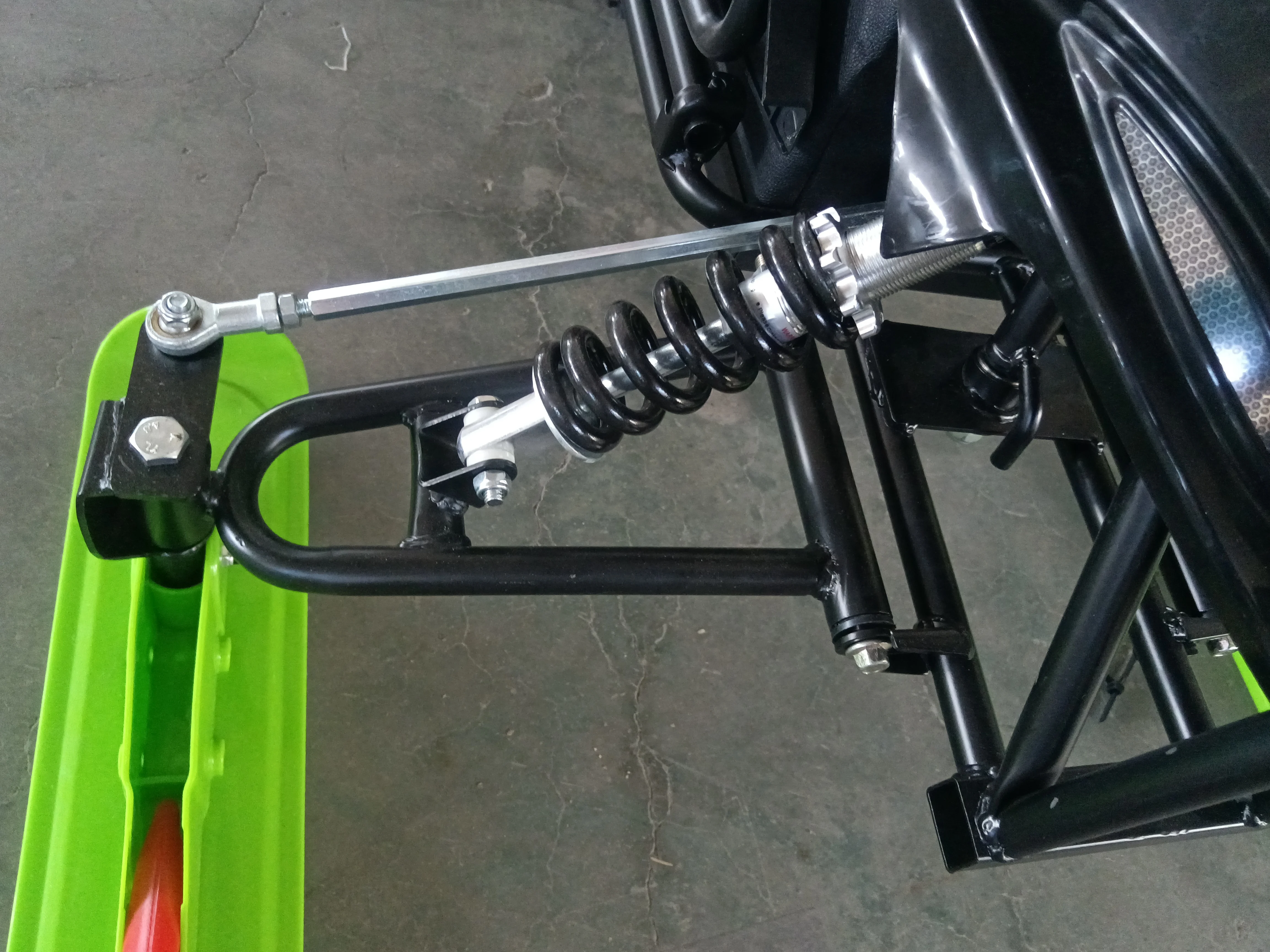 Maksymalna moc 1000W, prędkość maksymalna 30 km/h, wysoka wydajność dla dorosłych i dzieci, dwuosobowy elektryczny skuter śnieżny.