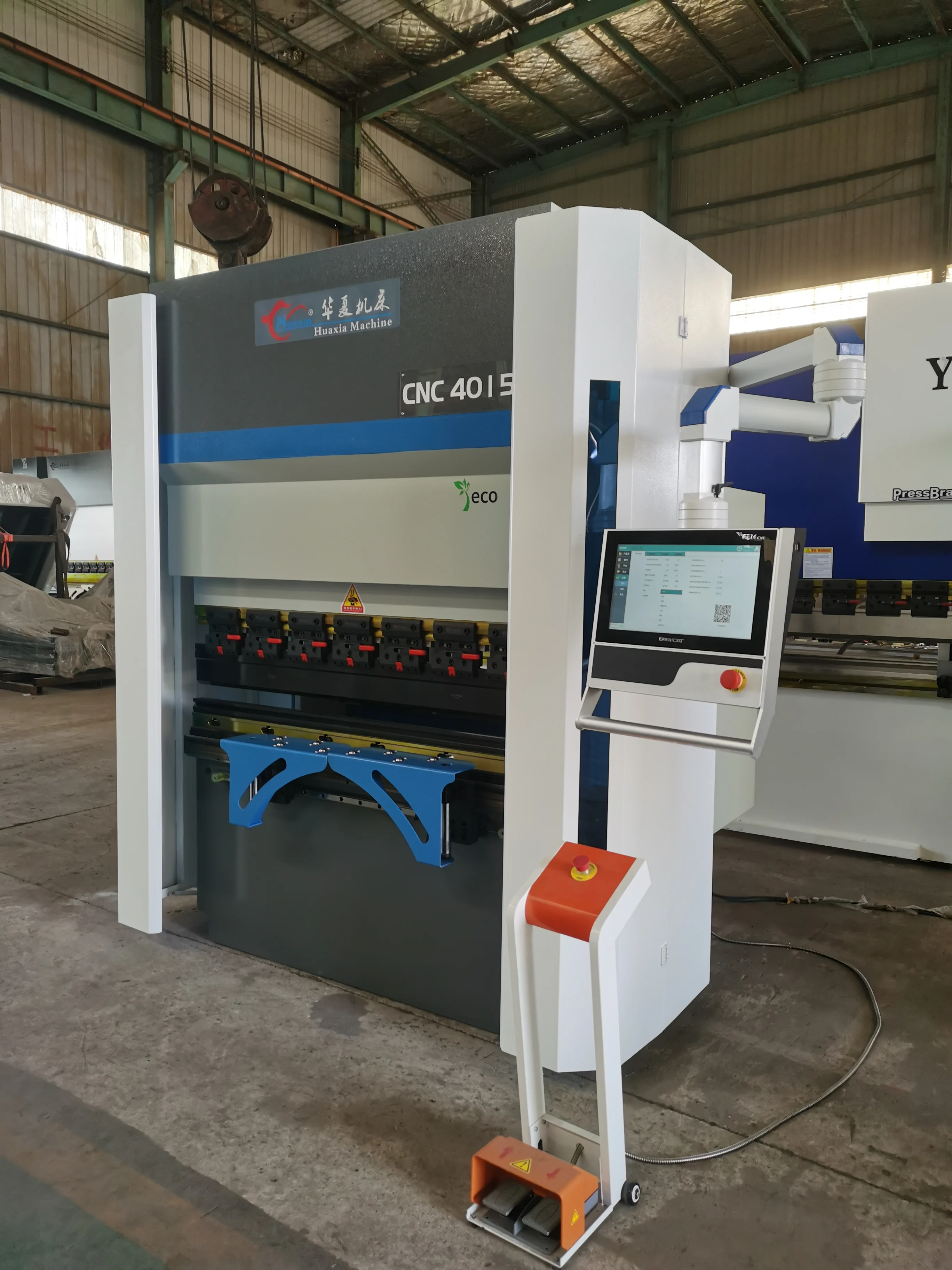 CNC Hydraulic Press Brake with DA53T System for Sheet Metal Bending Machine