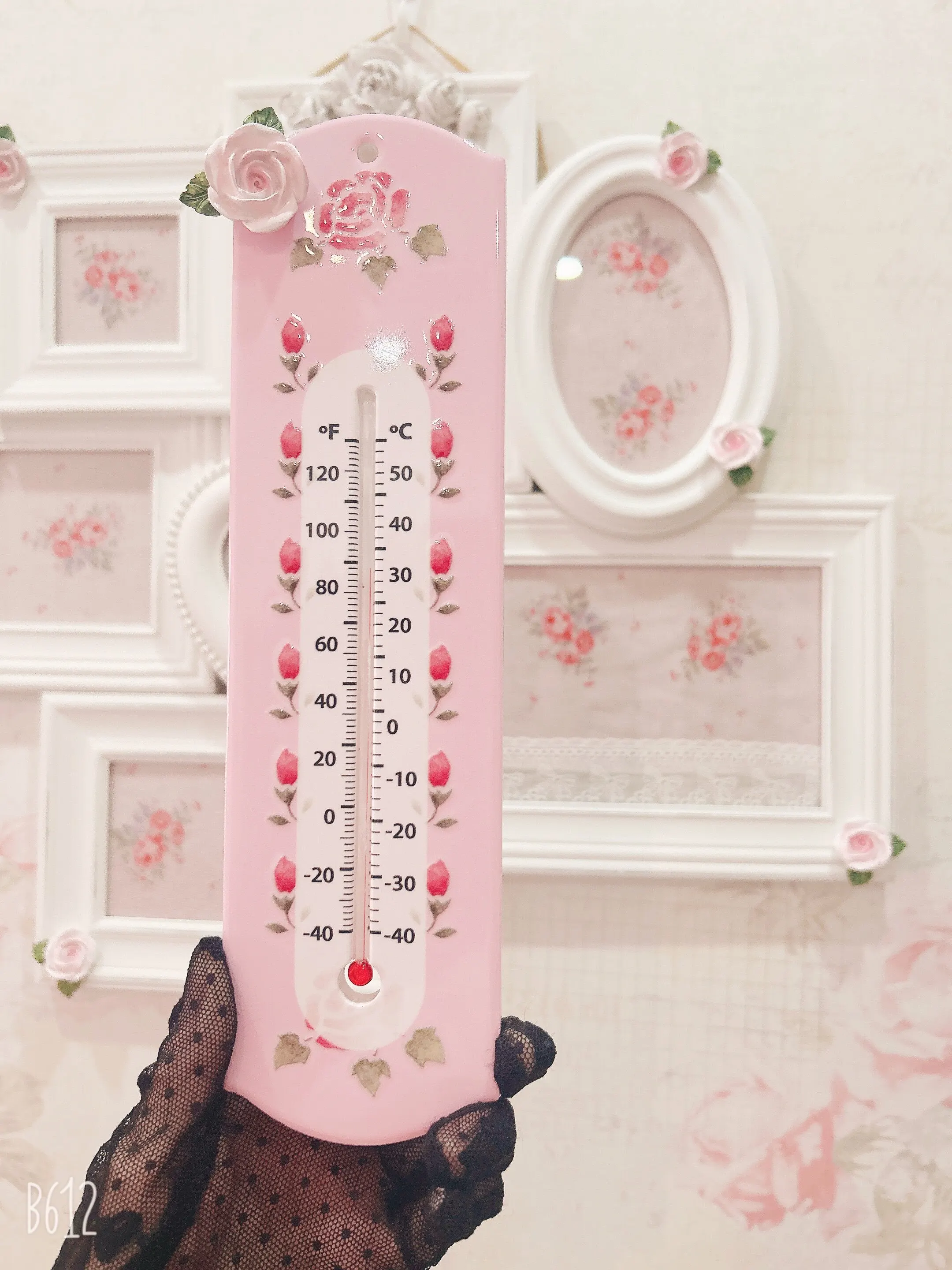 Beautiful Rose Flower Wall Ceramics Decoration Pendant Can Display Temperature Warm Home  Friends Gift Decorative Ornaments