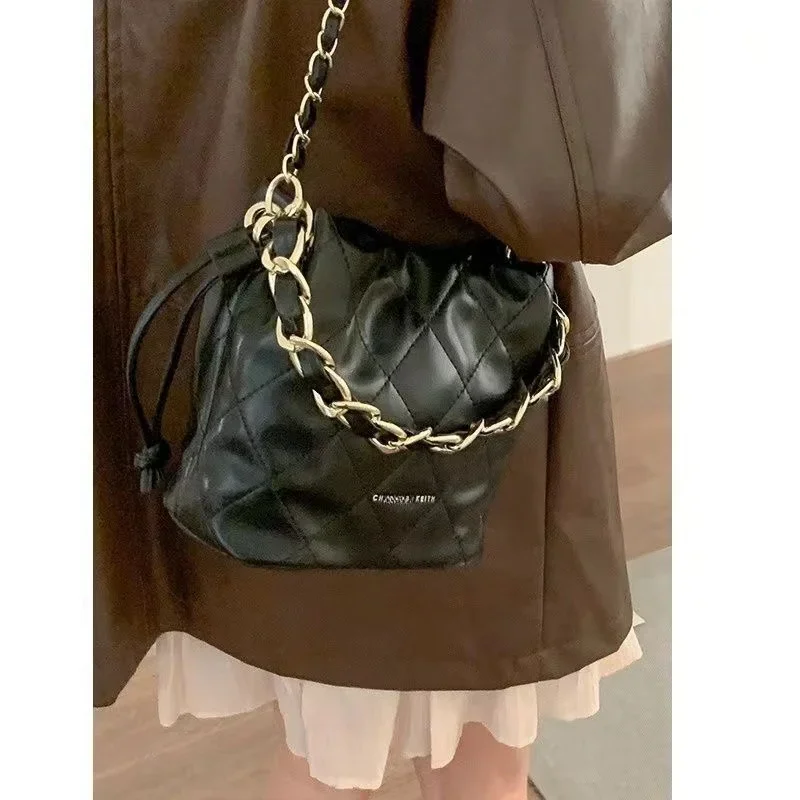 Elegant Quilted Crossbody Black Bag Casual Chic with Luxury Gold-Tone Chain Strap Versatile Faux Leather Drawstring Secure