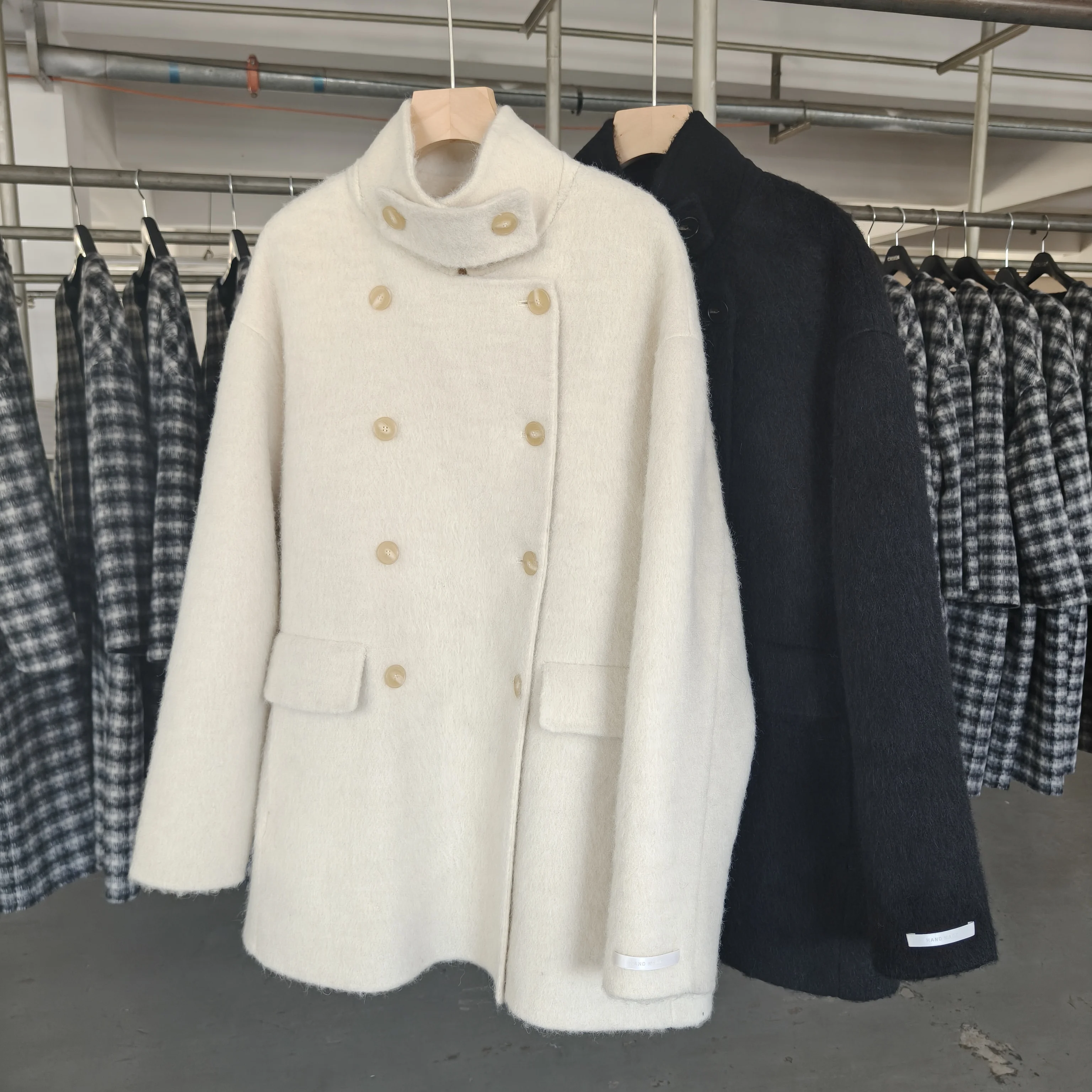 

Новое поступление осени/зимы, корейские пальто из шерсти Suri с воротником-стойкой, зимнее женское мягкое и элегантное женское толстое шерстяное пальто