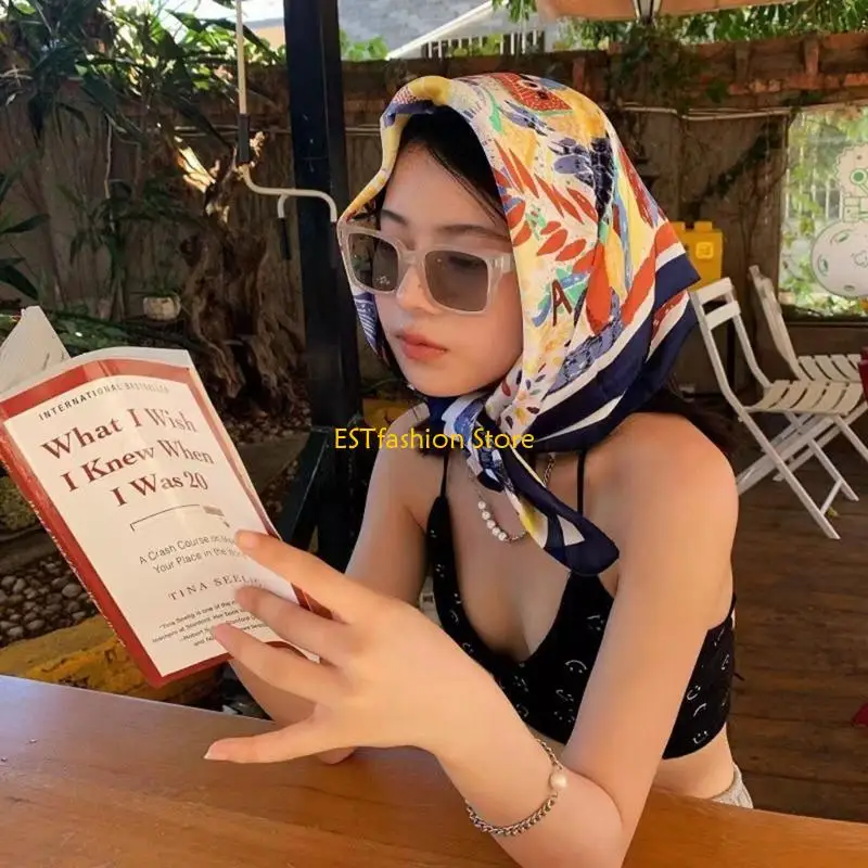 

Y5GC Stylish Bandana Scarf Square Headwrap for Women with Leaf Great for Headwrap and Shawl Everyday Use