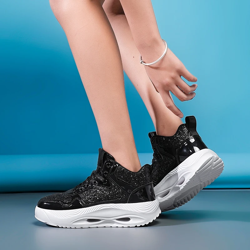 Sepatu Payet Wanita Hip Hop Fashion Sepatu Skateboard Glitter Luar Ruangan Bertali untuk Pria Sepatu Lari Bantalan Udara Platform Pasangan