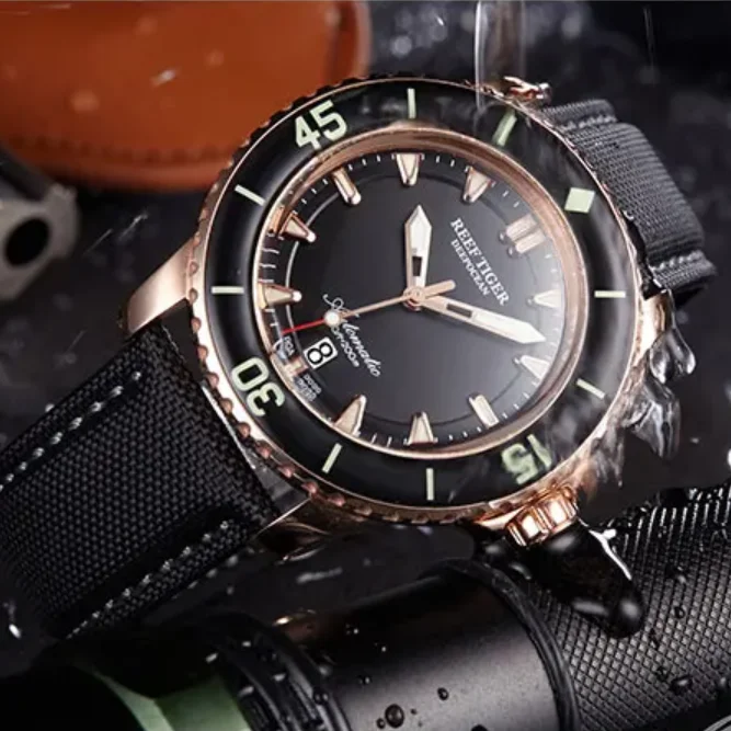 Reef Tiger Men Automatic Watch 44mm Luxury Mechanical Wristwatch Diver 20ATM Waterproof Sapphire Bezel