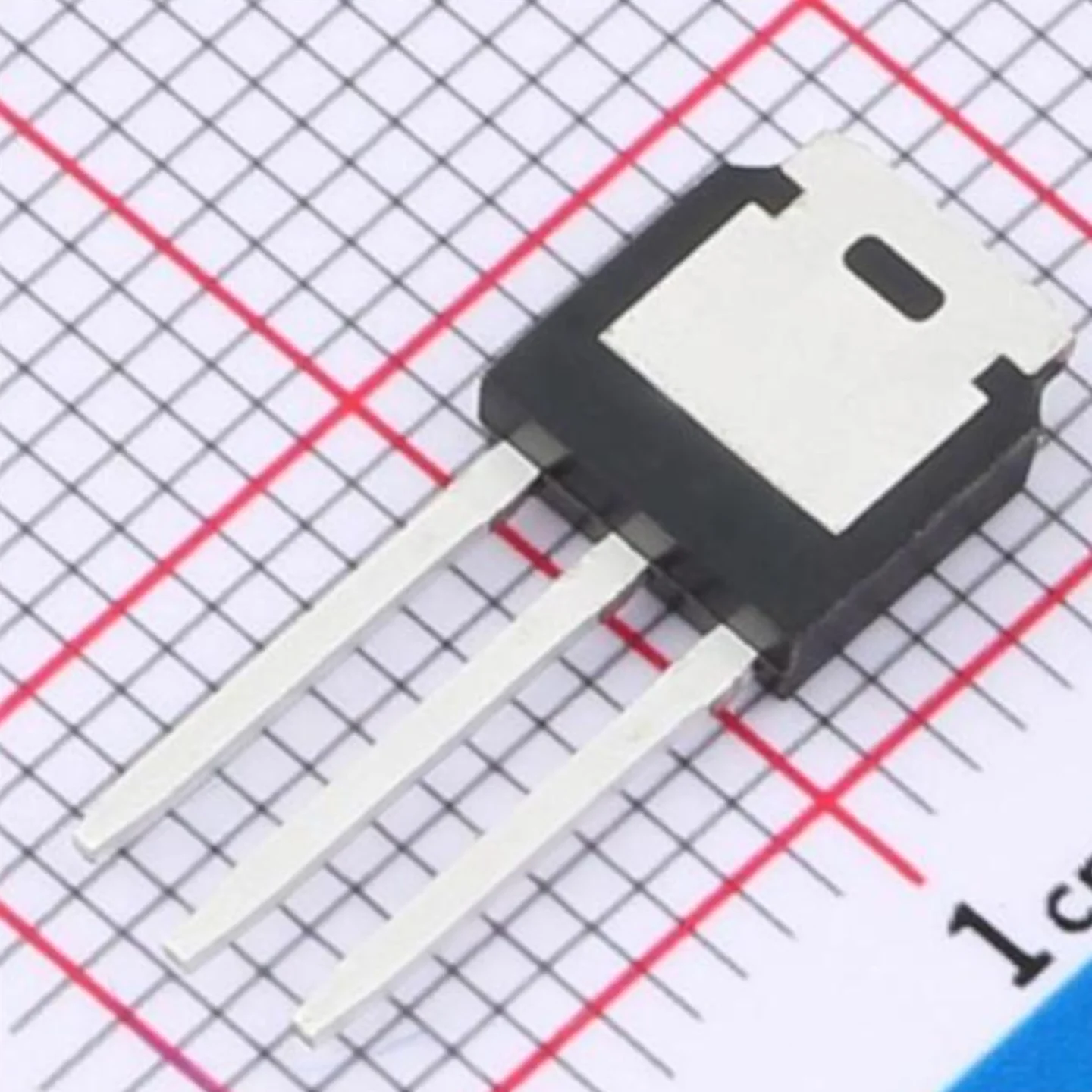 60S2K1CE IPU60R2K1CE TO-251-3 IPAK オリジナル電界効果管 38W 600V 3.7A Nチャンネル 2.1Ω@10V MOSFET TO251 IPU60R2K1CEAKMA1