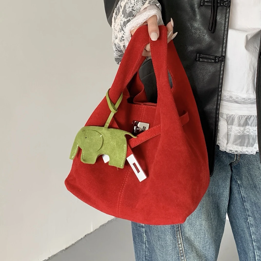 

Suede leather vegetable basket women's bag autumn winter new garbage bag portable bucket bag vintage shoulder crossbody bag