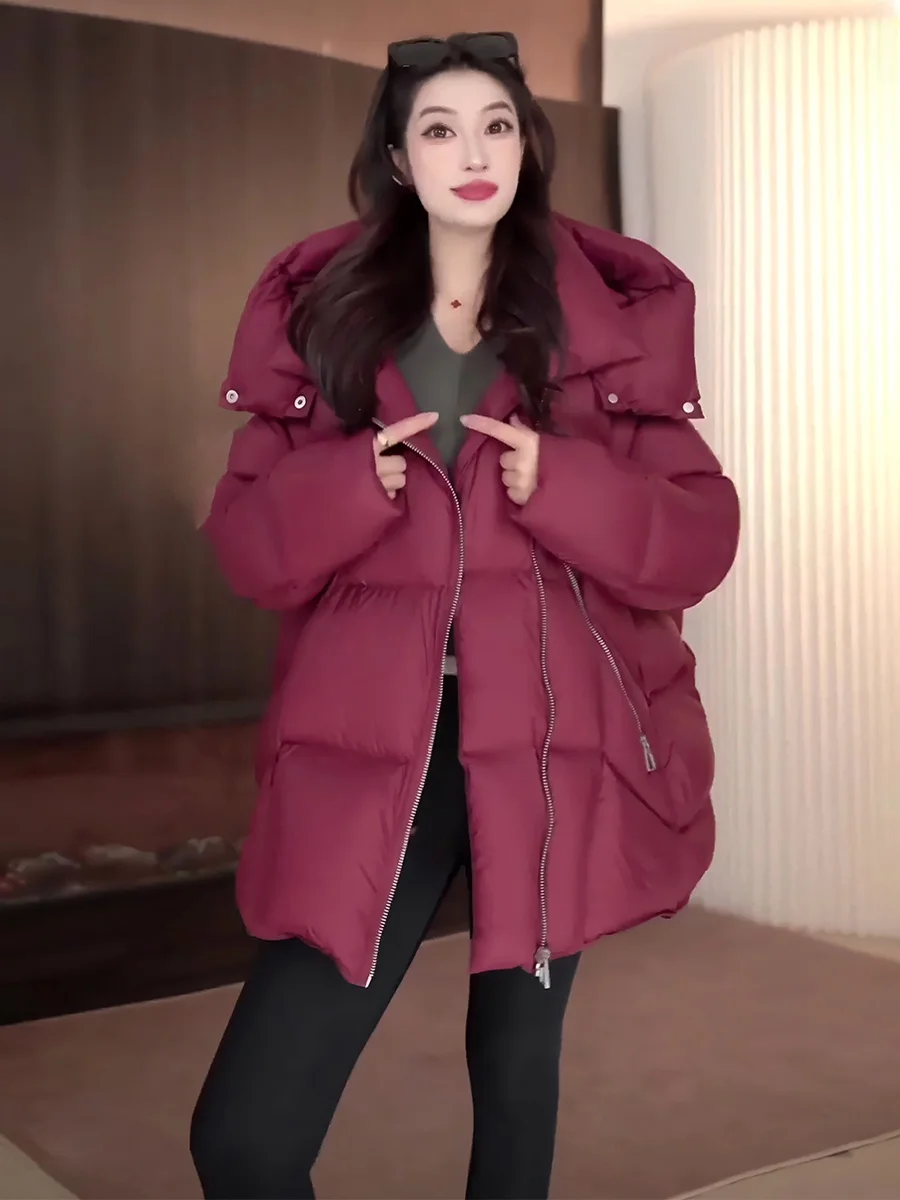 Czerwona kurtka puchowa damska zimowa nowa, mały rozmiar, średniej długości, z kapturem, modna, dojazdy do pracy, ocieplana.