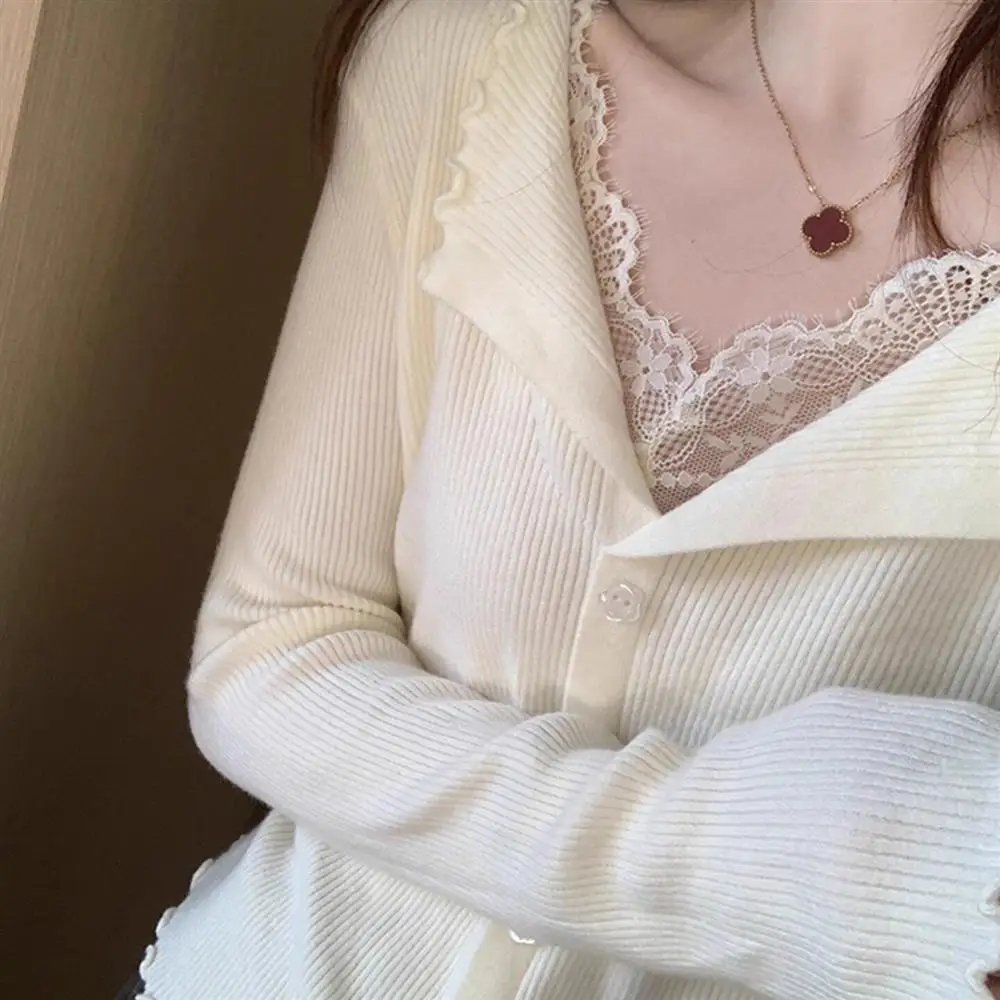 Korean Style V-Neck Lace Knitwear Long Sleeve Women's Inner Wear Top Soft Stretchy Gentle Style Wooden  Detailing