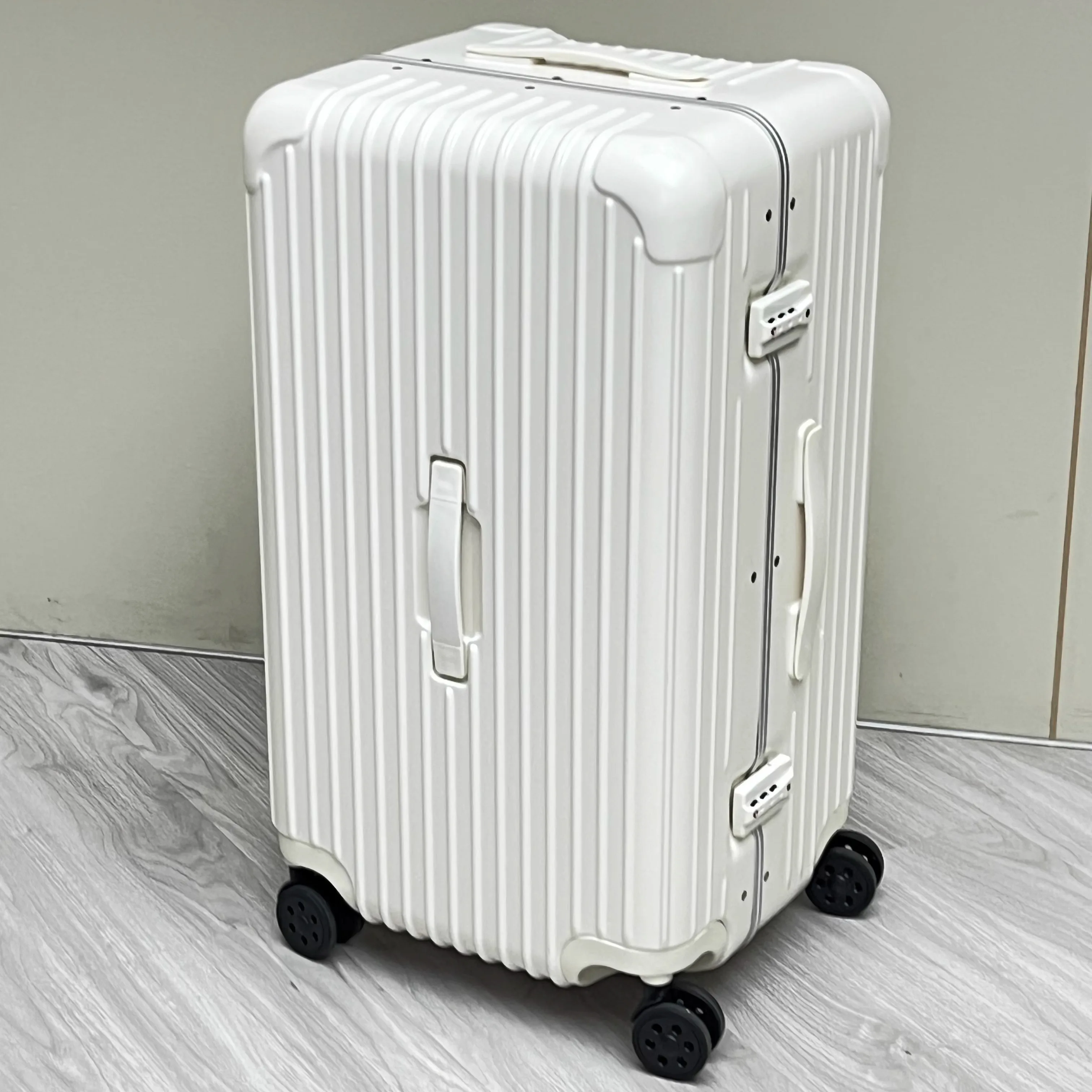 SUSHIMU Suitcase Wide Handle Travel Suitcase Men 20 24 26 Carry-On Luggage Women PC Aluminum Frame Trolley Case thickening