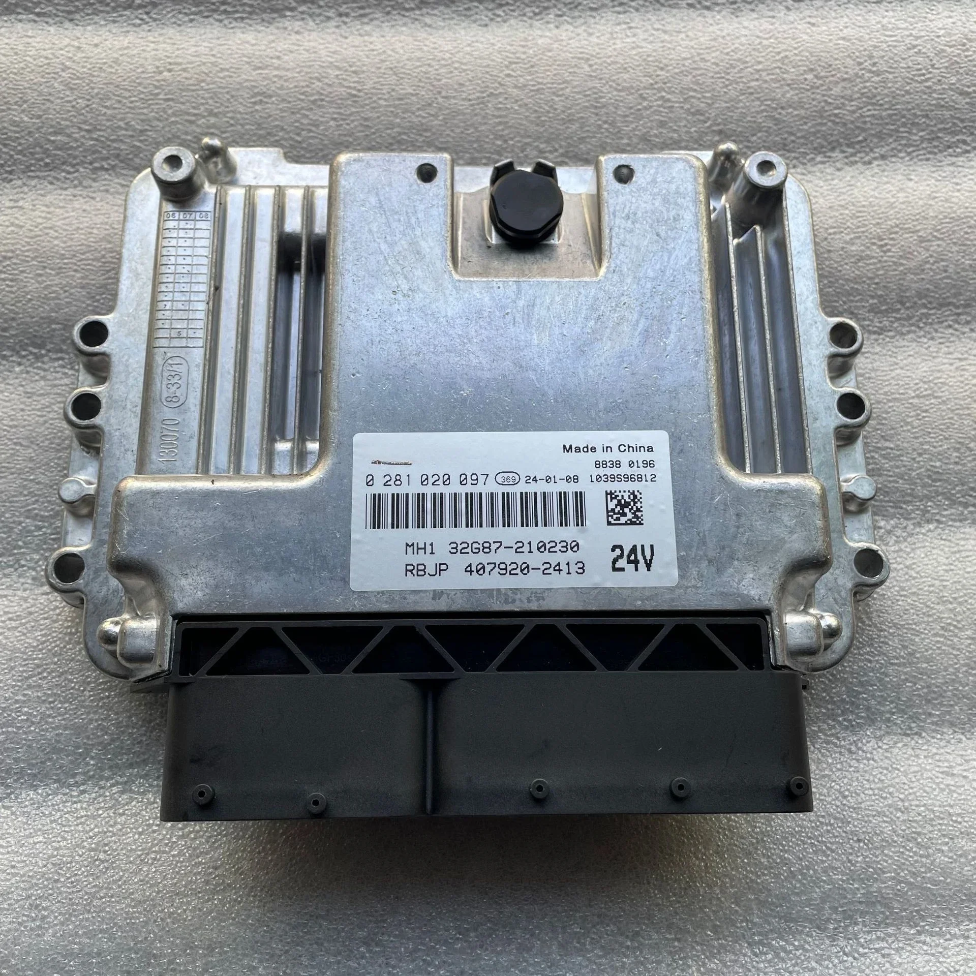 Applicable To Excavator Parts D04FR- 0281020097 SK130 140-8 Engine Computer Board E.