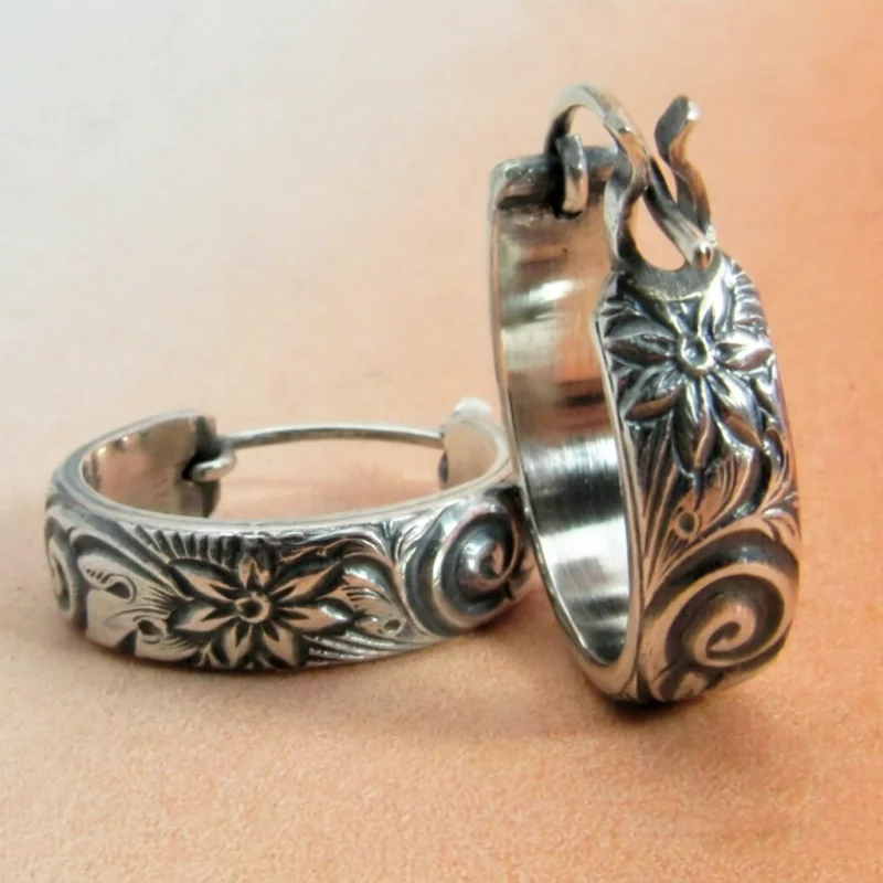 Vintage Ethnic Style Hand Carved Plant Textured Silvery Hoop Earrings Women's Fashion Personality Festival Vacation Fine Jewelry