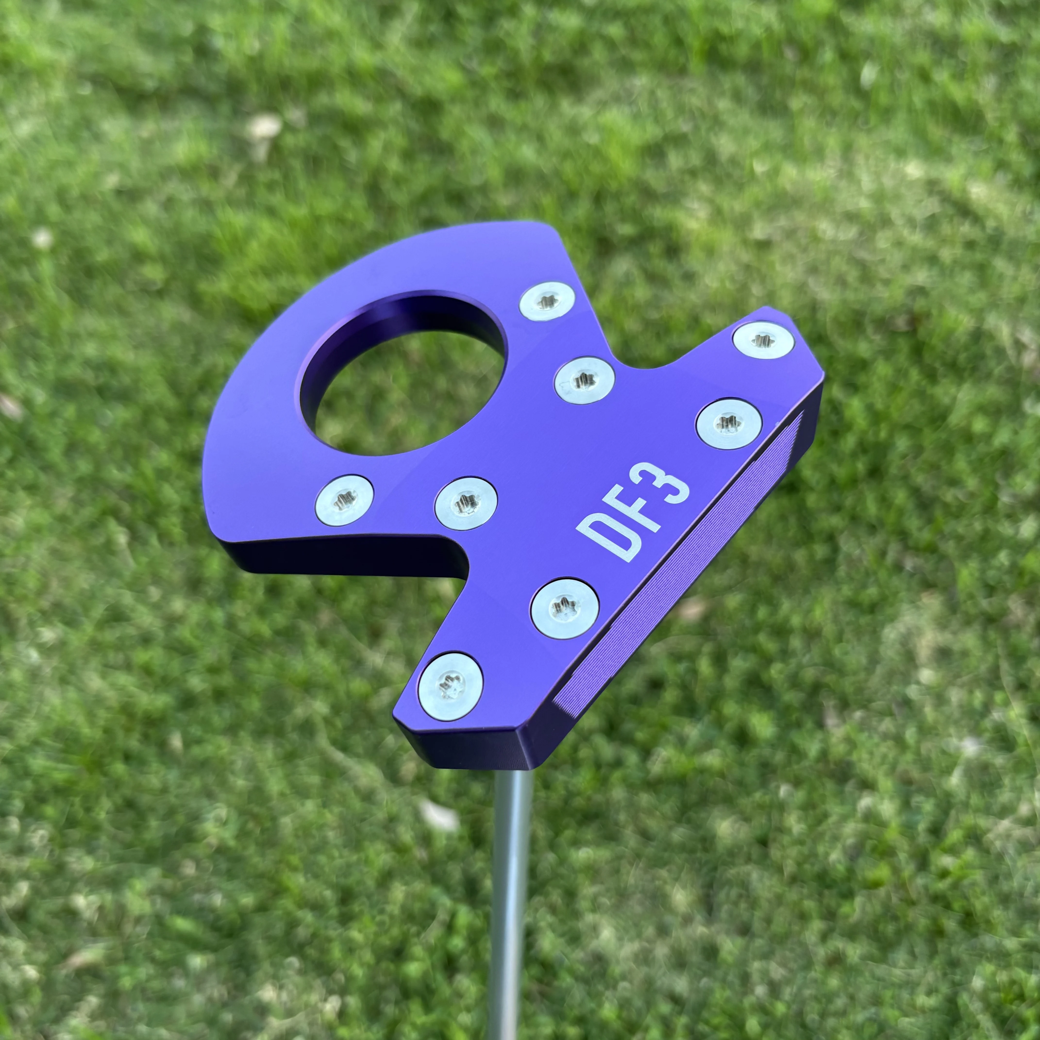 

Golf Mallet Putter with Round Hole Sight Design 3 Colors Optional (Black/Blue/Purple) High Stability CNC Milled Golf Club