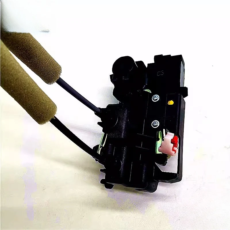 

Korea Ssangyong Korando front door mechanism rear door mechanism front door latcher door controller