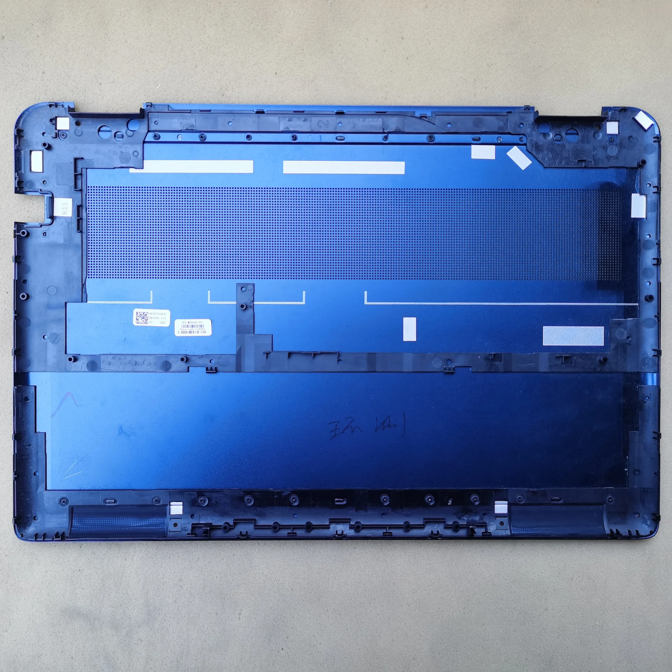 

Новая нижняя крышка ноутбука HP Spectre x360 16-F M83459-001