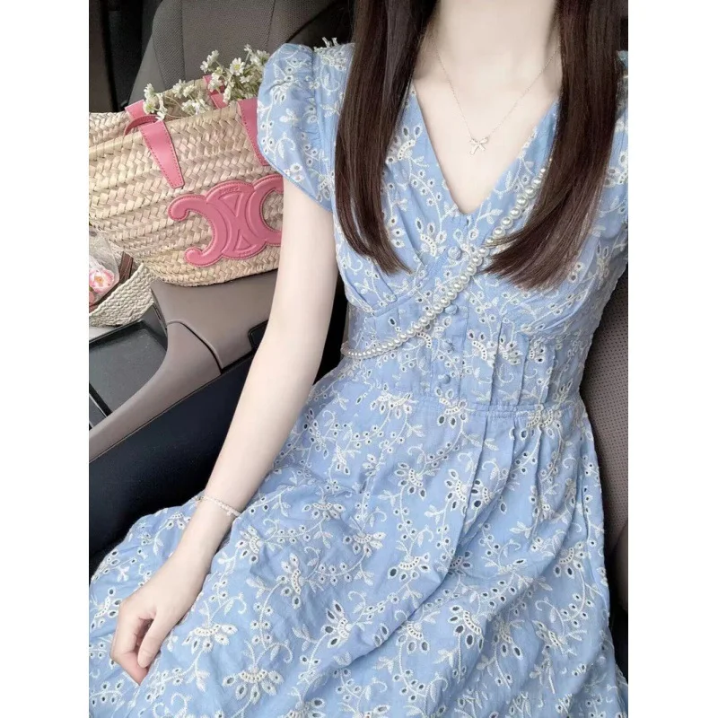 Exquisite Embroidered Blue Campanula French Dress for Women In Summer Short and Sleek Waist Skirt with Temperament