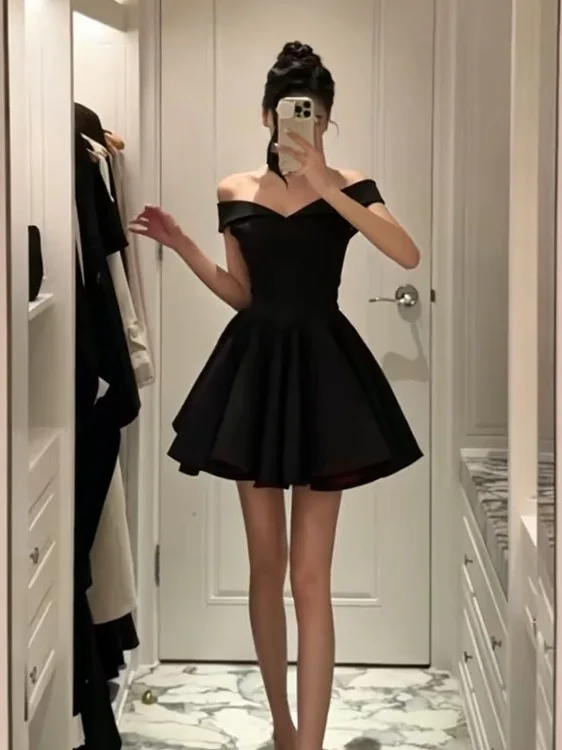 

Elegant plus Size Women's Red Bottom A-Line One Shoulder Dress Summer Slimming Puffy Skirt High Waist Ball Gown Style Dress