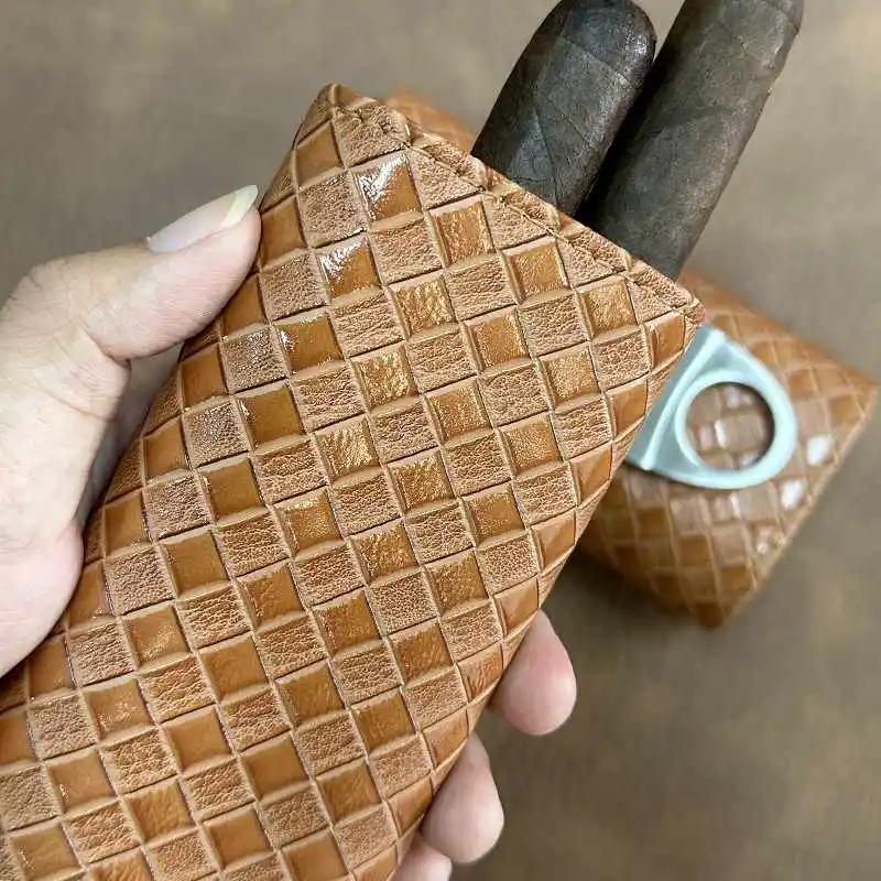 

Portable Durable Leather Case Holder 3 Cigar Case Tube Travel Brown Cigar Cedar Humidor With Cigar Cutter 118