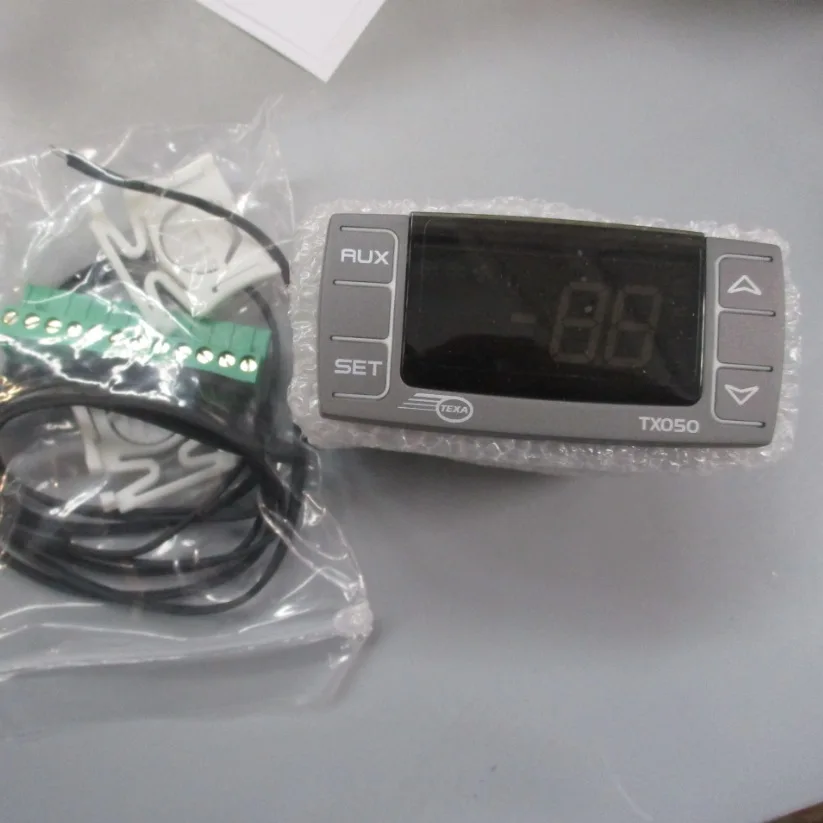 

XR03CX-PVRC3 Emerson dixell elf thermostat XR03CX-5N0C1
