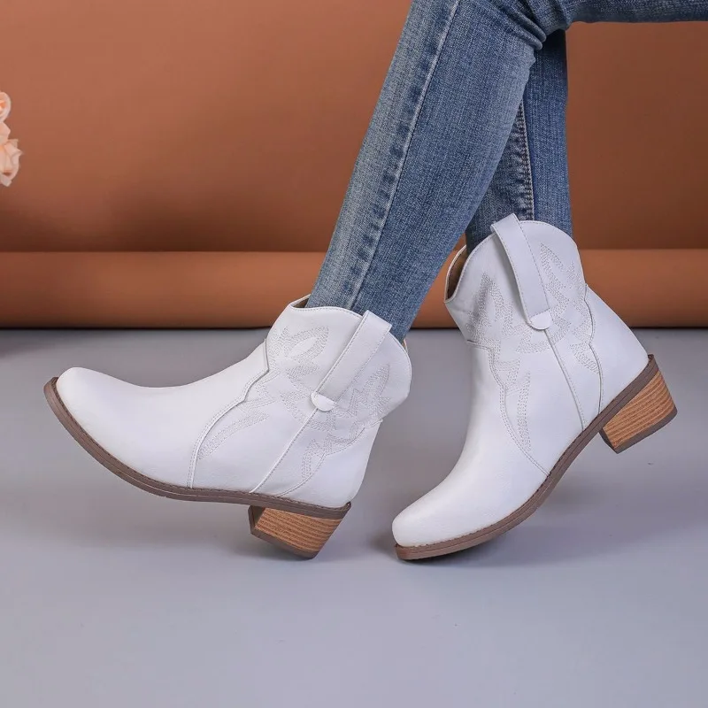 Ladies Western Boots 2023 Classic Round Toe Women\'s Boots New Embroidery White Short Boots Comfortable Low Heel Chelsea Boots