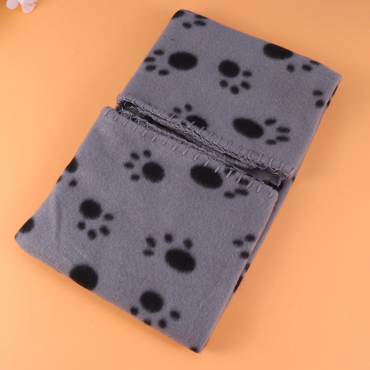 

Ultra Soft Pet Warm Blanket Winter Autumn Dog Claw Print Cozy Comfortable Blanket For Dogs Cats 70X60Cm Grey