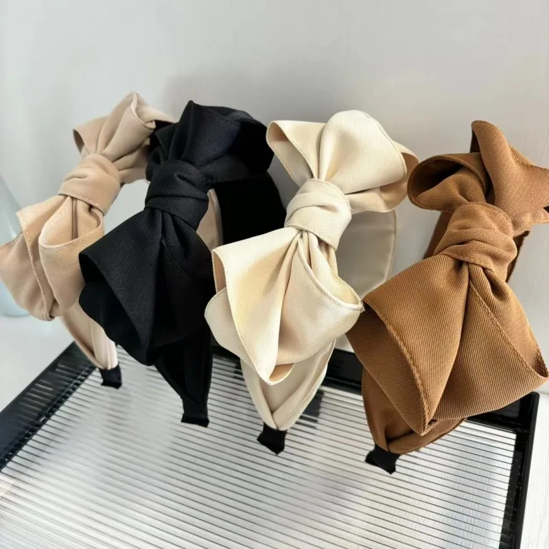 

New Light Luxury High-Top Sliding Hairband with Premium Feel, Multi-Layer Wide Edge, Versatile Headband, Retro Pleated Hair Clip