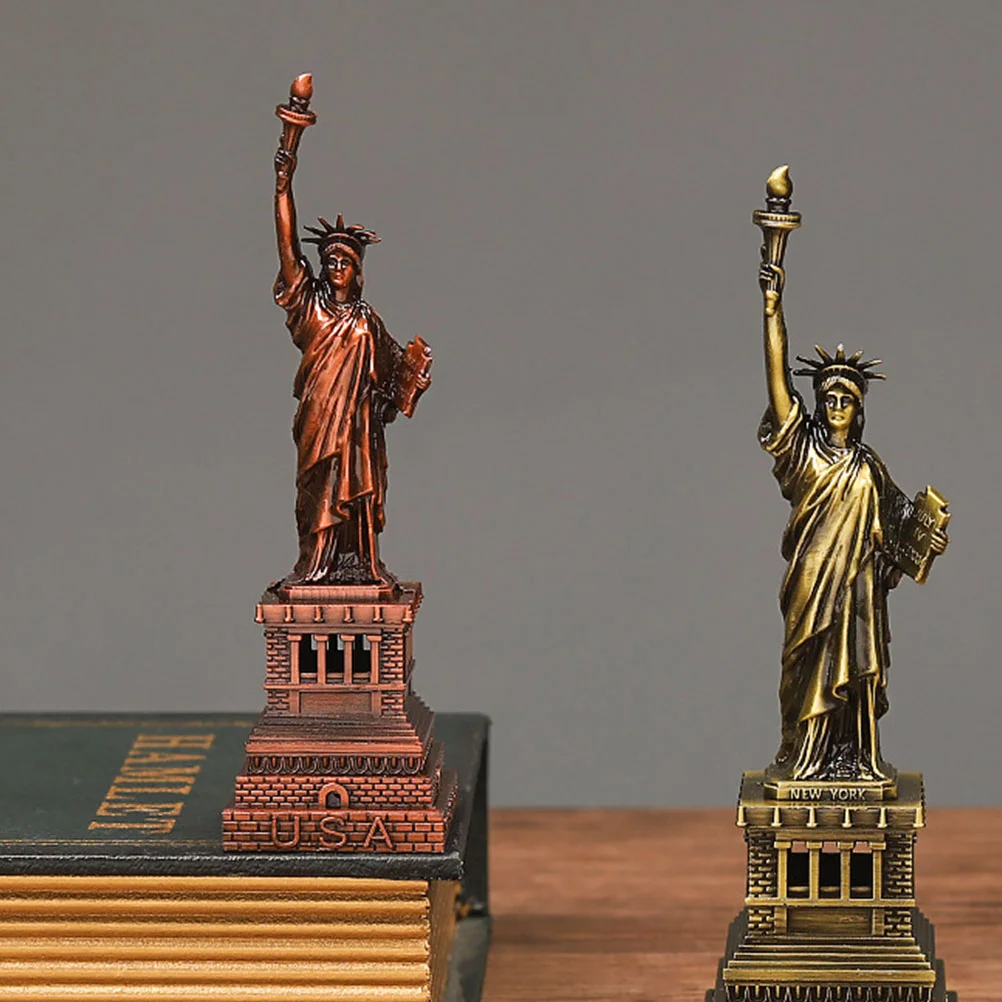 Statue of Liberty Model Garden Figurine Decor Tabletop Metal Ornaments Gift Choice Home Adornment Lighthouse Gifts